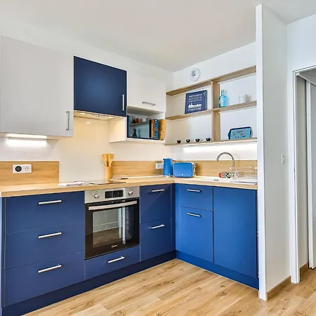 Au Pied De La Plage, Vue Imprenable Sur La *