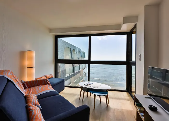 Au Pied De La Plage, Vue Imprenable Sur La *